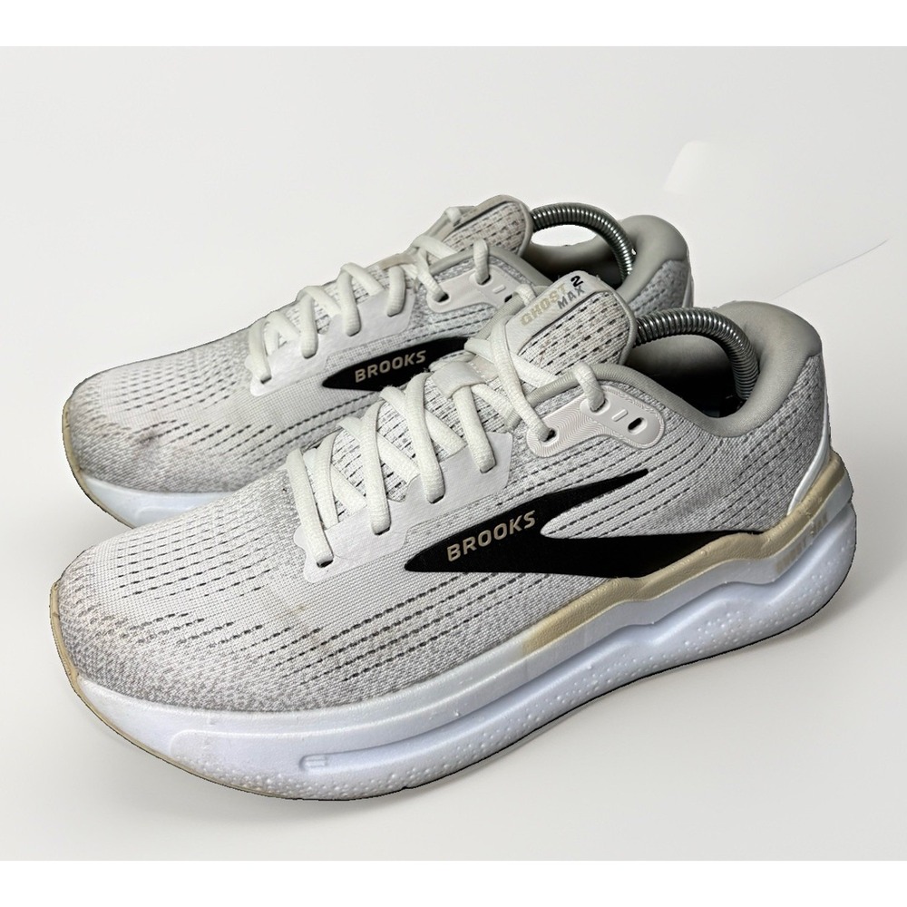 Brooks Men Ghost Max 2 1104311D125 Beige Gray Running Shoes Sneakers Size 8.5